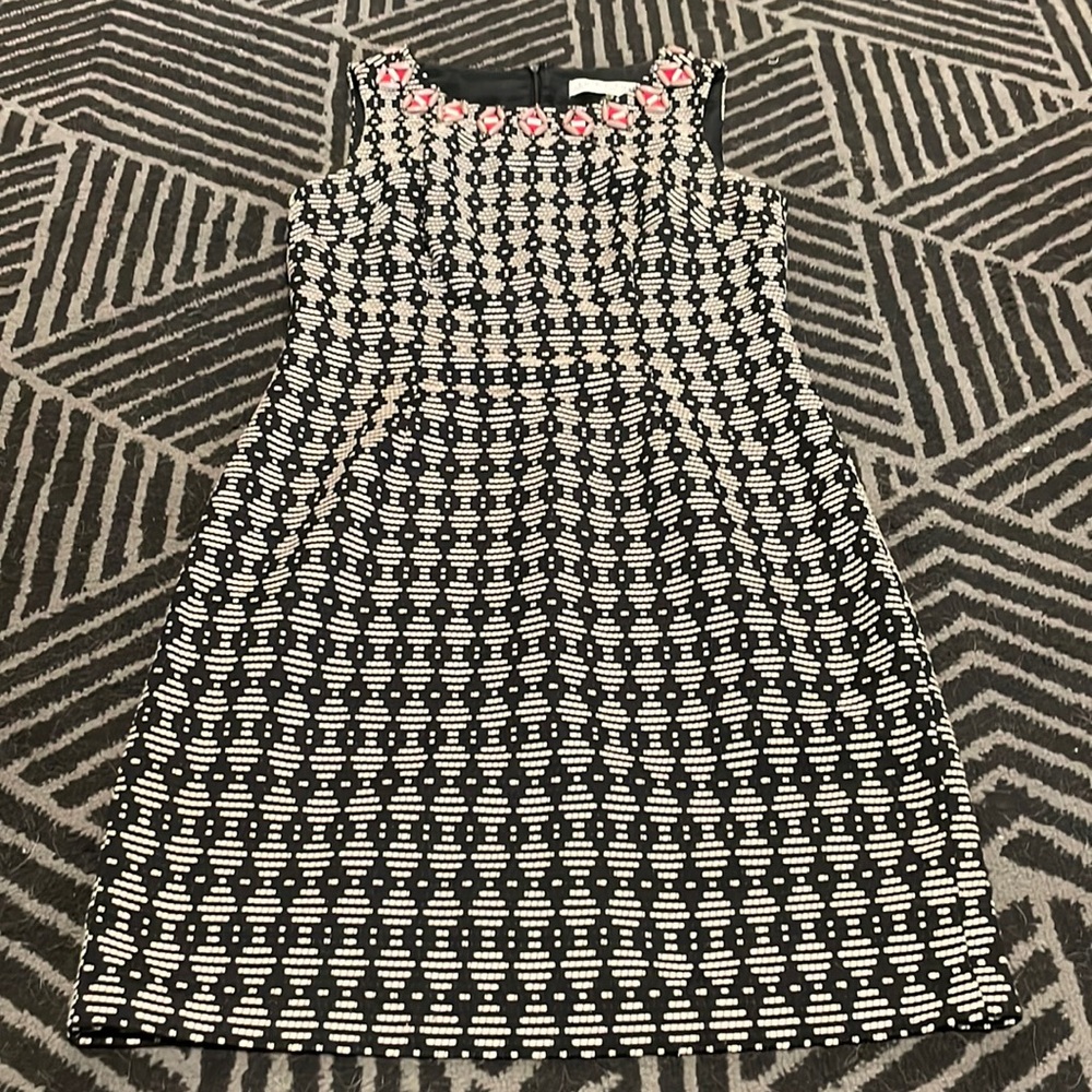 Elegant Black and White Patterned Dress